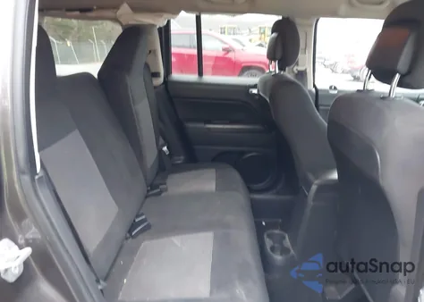 2016 Jeep Patriot Latitude z USA, uszkodzony, nr VIN 1C4NJRFB7GD626454